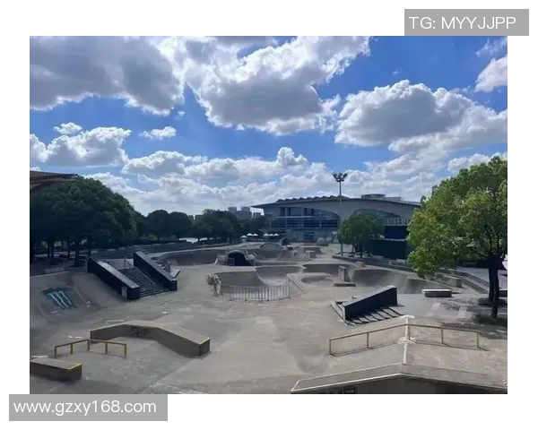 极限运动战术解析:杭州极限运动队边路渗透体系的创新与实践